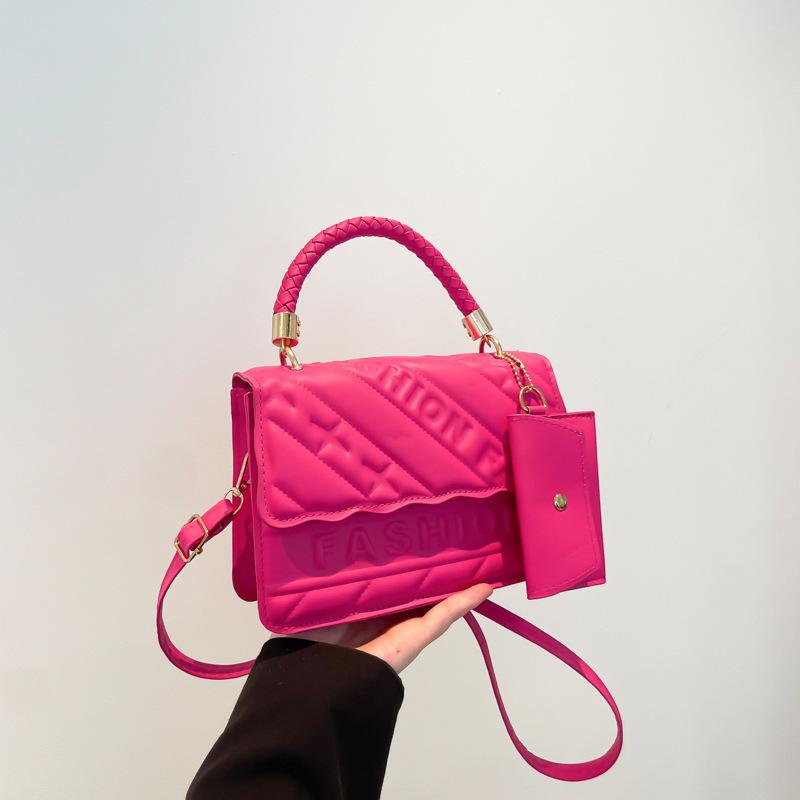 

2025 handbag foreign style casual and beautiful new fashion personalized small square bag retro shoulder oblique span bag tide розы красного