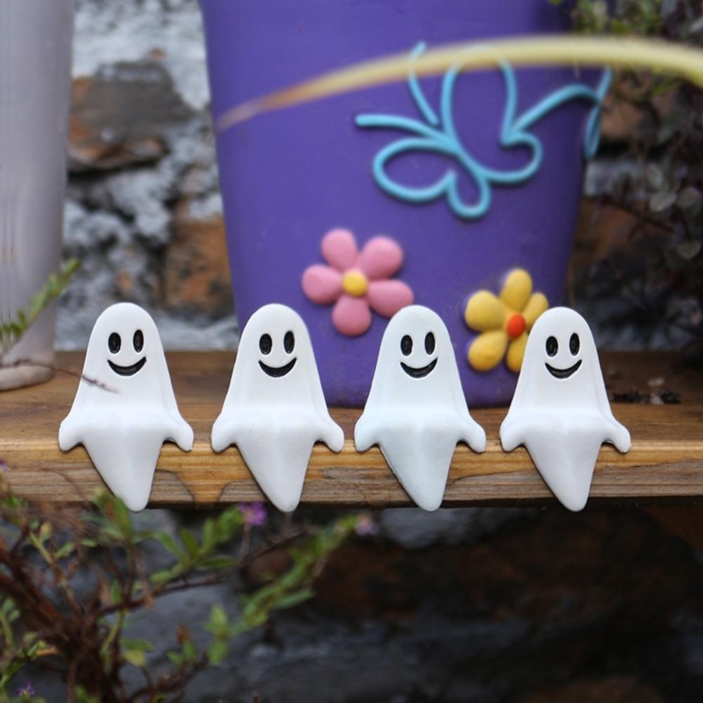 20pcs Sitting Pose Joy Garden Ghost Ornament Halloween Ghost Statue Decorations  Desktop Decoration
