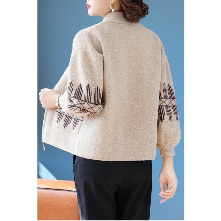 Stylish Knit Cardigan for Fashionable Middle-aged Women In Spring and Autumn