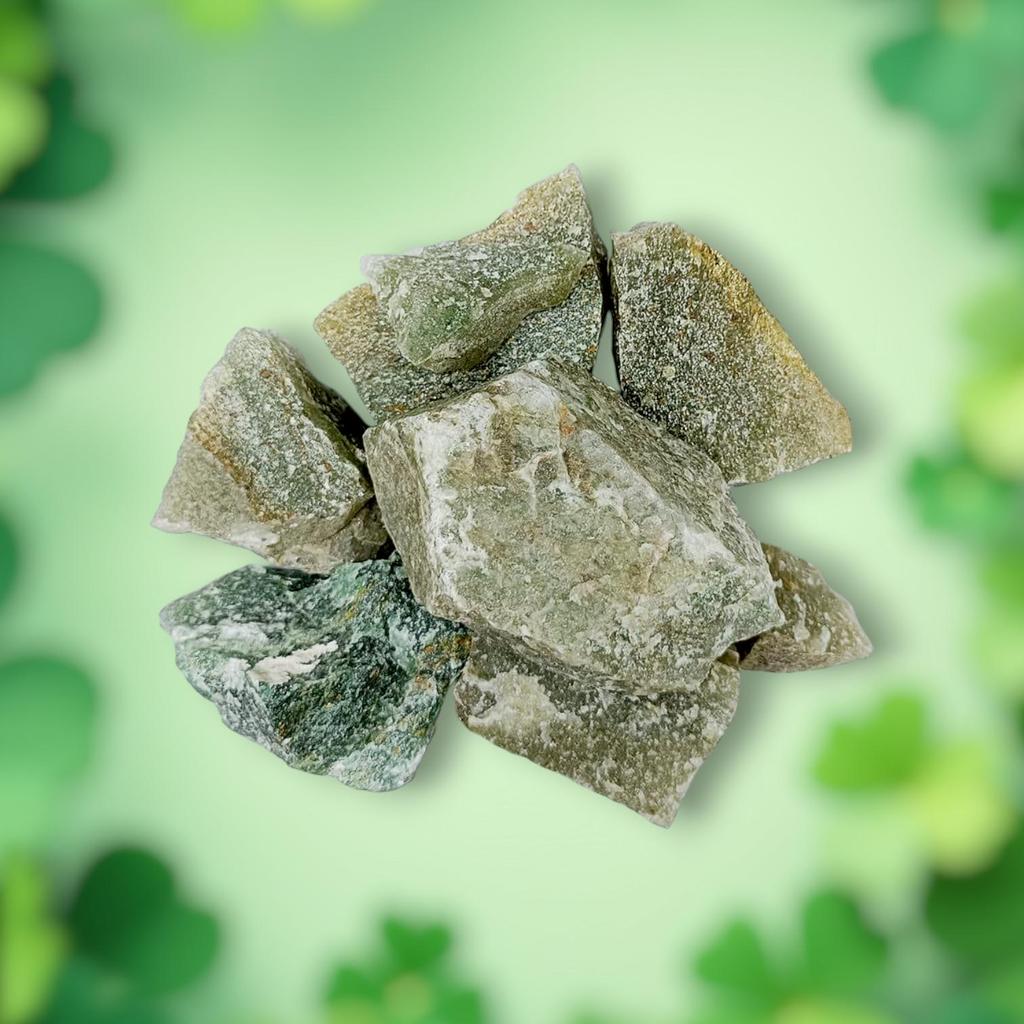 Roher grüner Aventurin, rauer grüner Aventurin, Heilkristall, grüner Aventurin, Herzchakra, Heilkristall und Steine