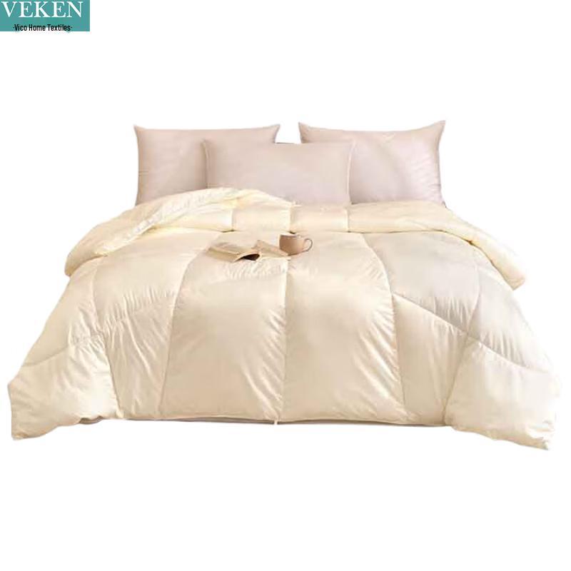 VEKEN Space Capsule Velvet All-Season Quilt