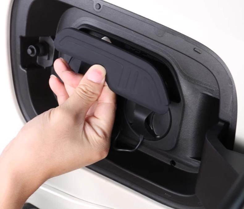 2Pcs Car Charging Port Dust Plug Cover For BYD Dolphin mini 2025 2024 Charging Port Rubber Sealing Ring Sticker Accessories