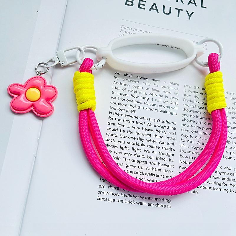 For Stanley Straw Cup Holder Cute Flower Hand-held Lanyard Silicone Cup Sleeve Suitable 6-10cm Caliber Tumblers Cup Accessories