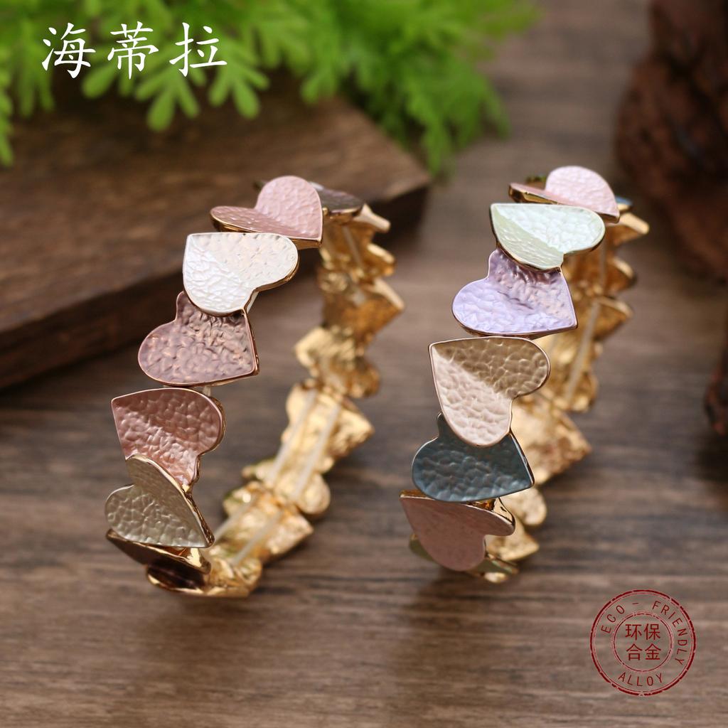 Neues Emaille-Liebe-Elastikarmband, Valentinstag herzförmiges High-End-Damenarmband Geschenk