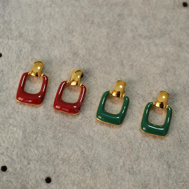 

Dongdaemun Handmade Colorful Enamel Door Shape 925 Silver Stud Earrings зелёный