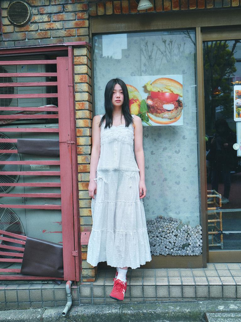 Loaegsyueol Punching Lace Ribbon Tierd Skirt_Off White