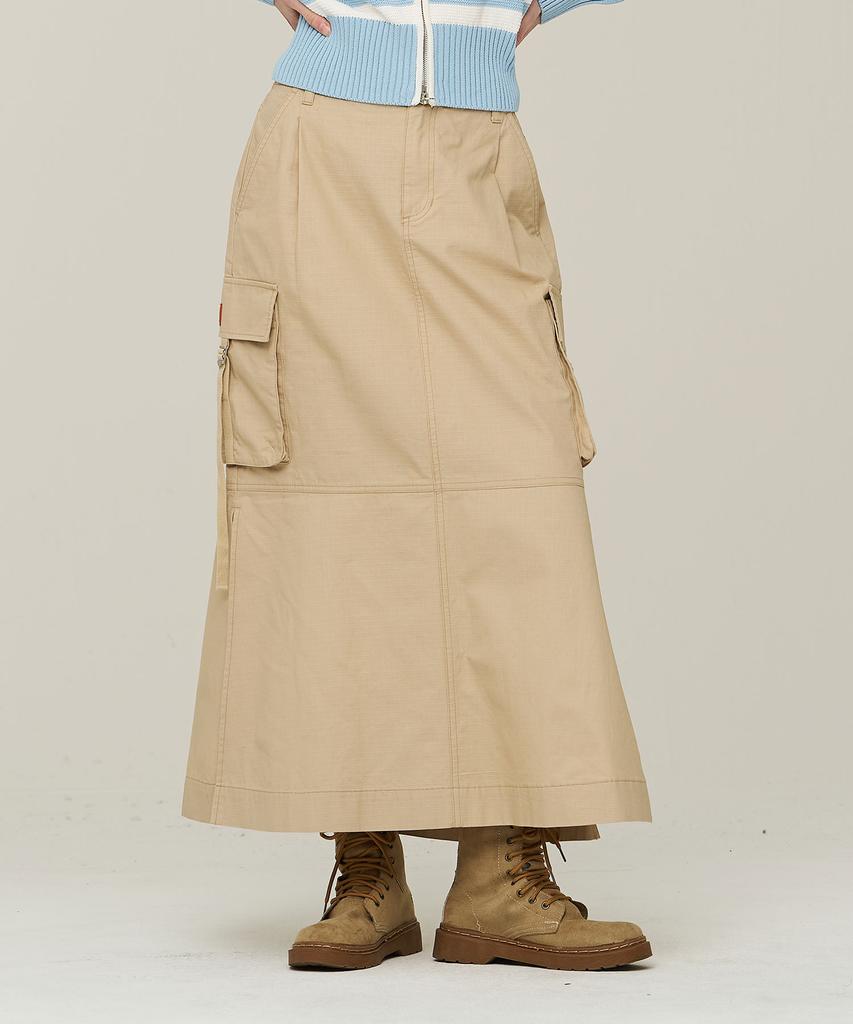 Syupeodeulai W Long Cargo Skirt Beige