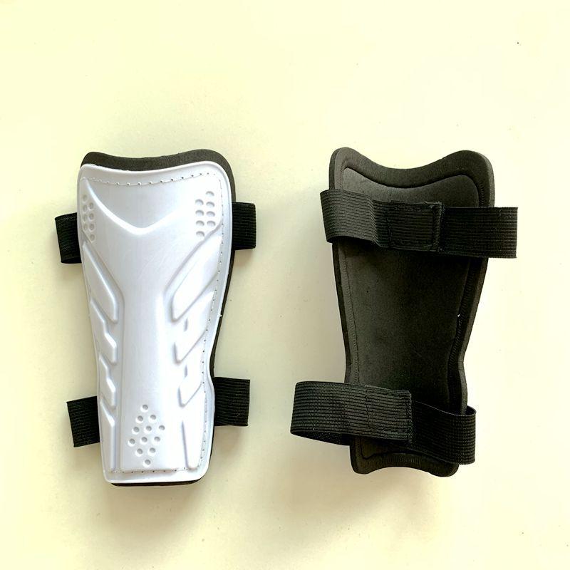 Durable Football Shin Guards: Reinforced, Wear-Resistant Leg and Calf Protection for Students and Adults