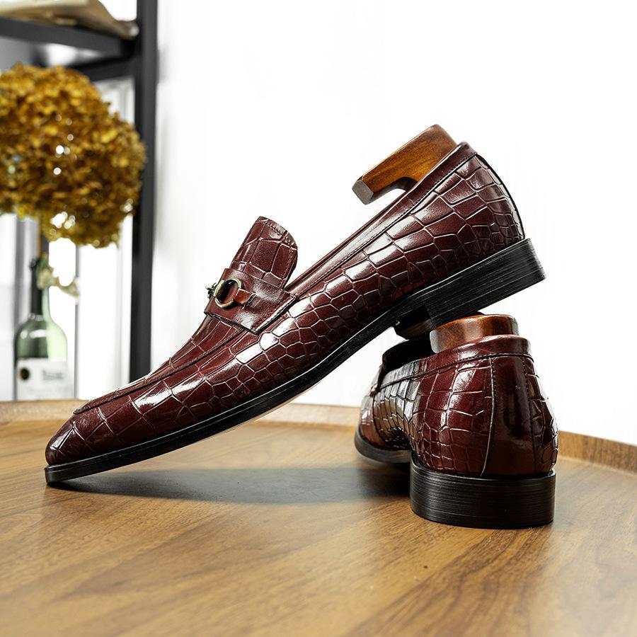 Men's leather shoes new business dress shoes men's pointed men's shoes cowhide horse seat buckle loafer shoes