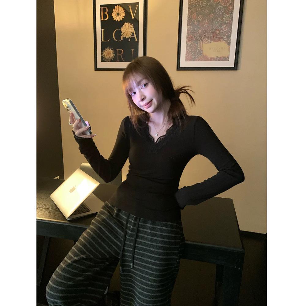 Women's 300g Cotton Fleece V-Neck Lace Long Sleeve Winter Base Layer Top