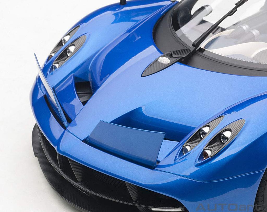 AUTOart Pagani Huayra Blu metallizzato 1/12