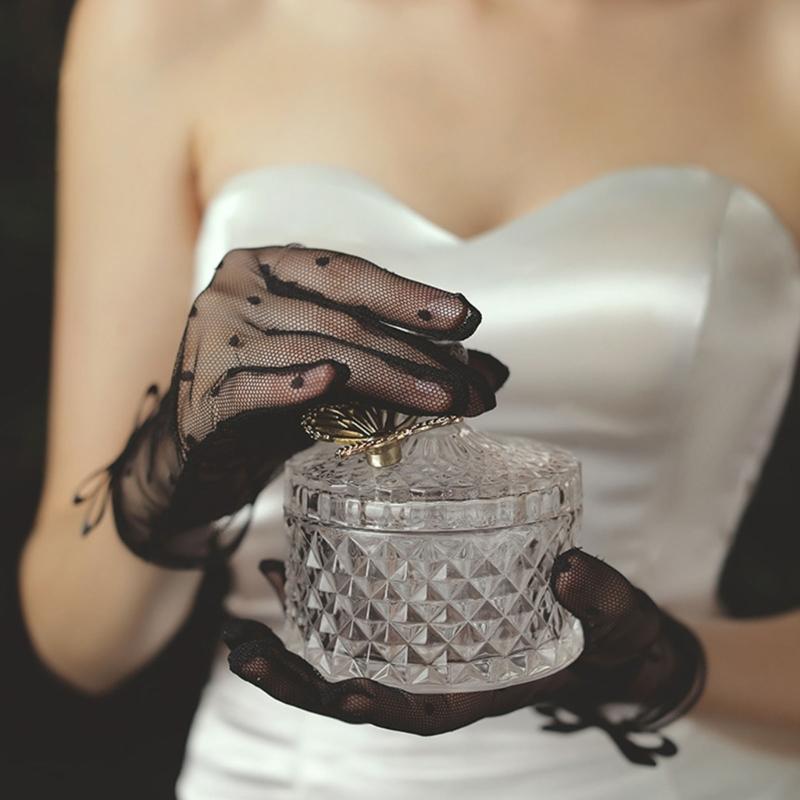 Lace Bridal Gloves with Dot Pattern Easy to Wear Handwear Sheer Gloves for Various Occasion Wedding Ceremony