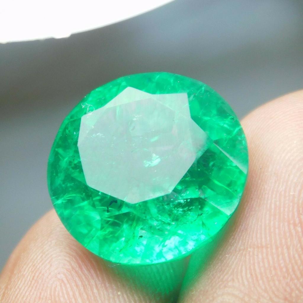 Natural Green Emerald Loose Gemstone Zambia 6.40 ct Round for Ring for Jewelry Making and Crafts