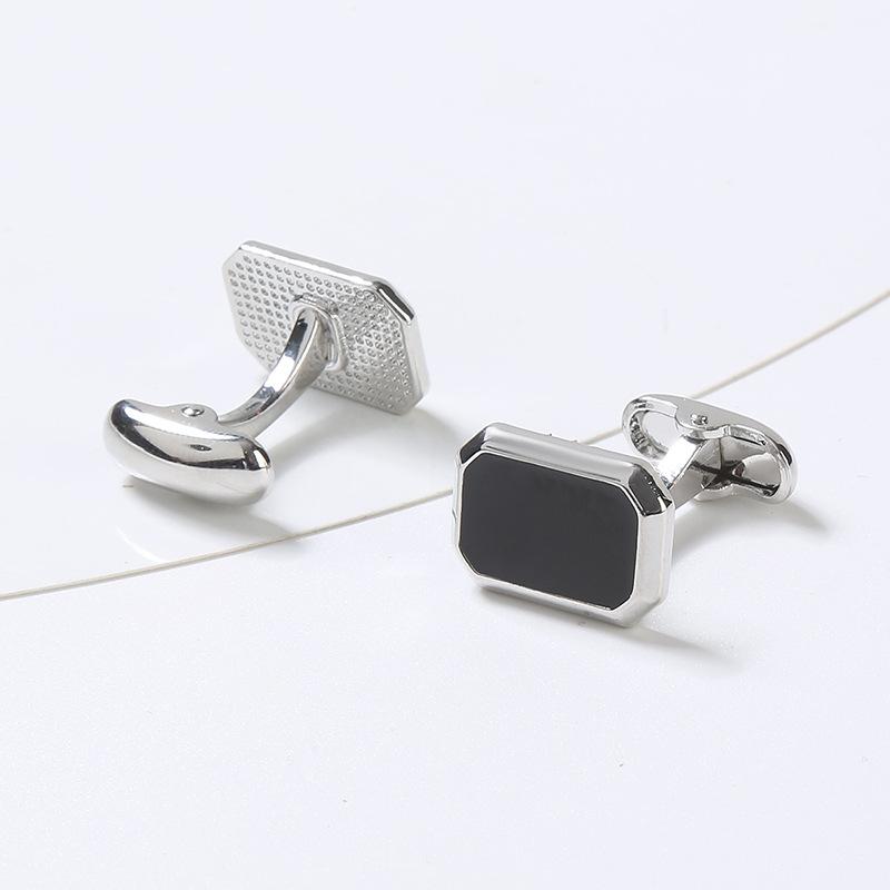 Klasyczne czarne spinki do mankietów dla mężczyzn Prosty styl Kwadratowy kształt Emaliowane Guziki do rękawów Wysokiej klasy stop Formalna koszula do sukienki Spinki do mankietów