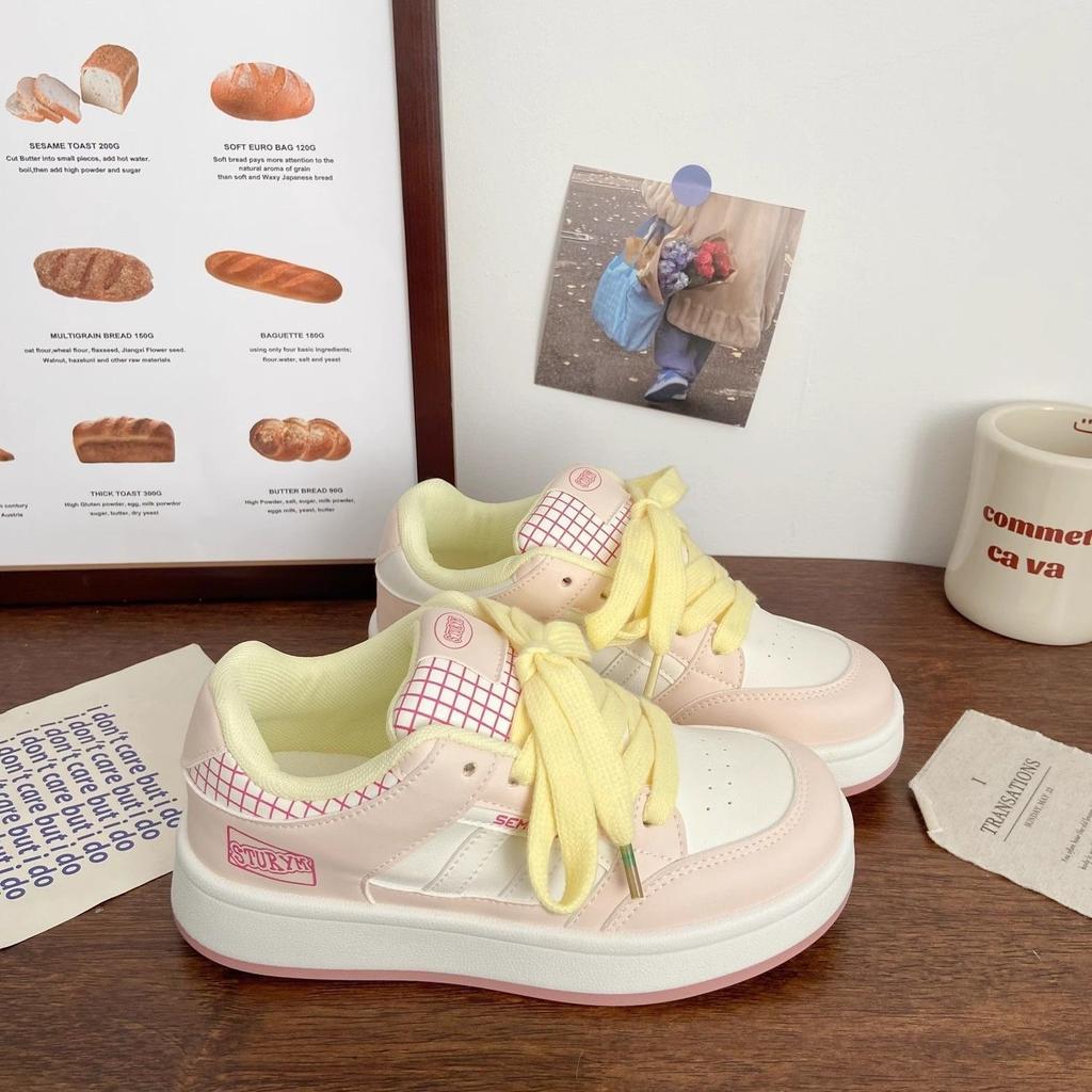 Girls Hong Kong style platform white shoes 2025 students new versatile niche casual chic board shoes retro bread shoes