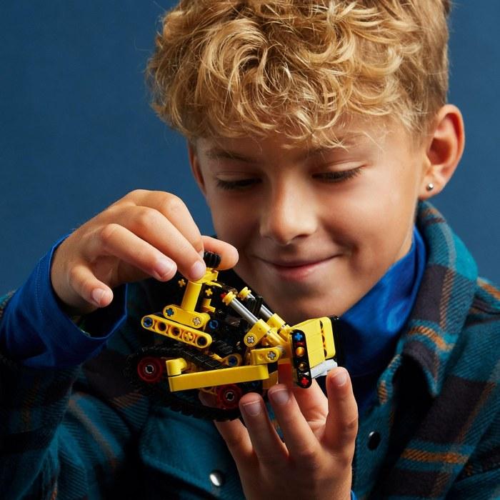 LEGO Technic Robust Bulldozer Set 42163, Multicolor