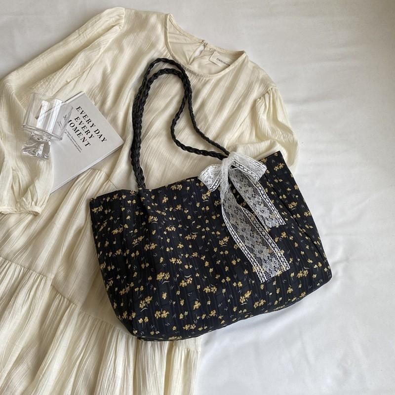 Large Capacity Canvas Floral Tote Bag For Women Stylish Shoulder Bag For Daily Commute