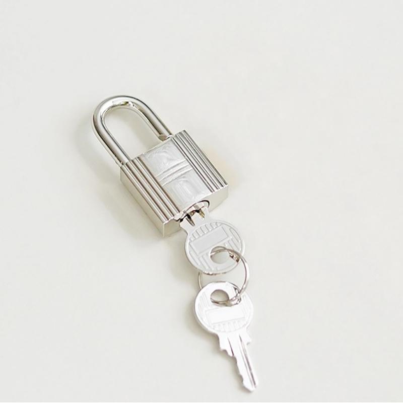Cadenas en Laiton Massif Avec Clés Quincaillerie Polie Miroir Pour Artisanat du Cuir DIY Charms pour Sac Cabas Classique Accessoires de Mise à Niveau pour Sac à Main