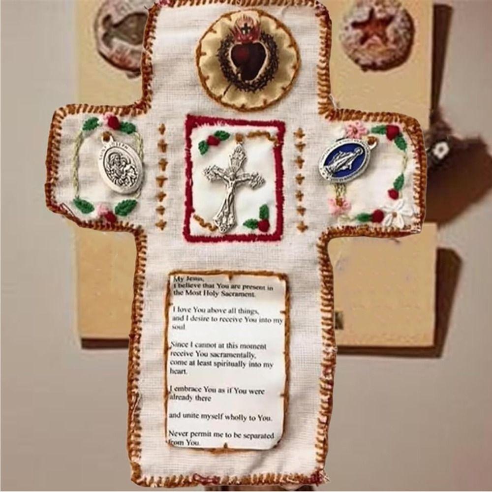 Croce Inclusa Tasca Interna Santuario con Accessori da Cucito Fatti a Mano in Argento Trapunta di Preghiera Fatta a Mano Santuario Tascabile Cucito