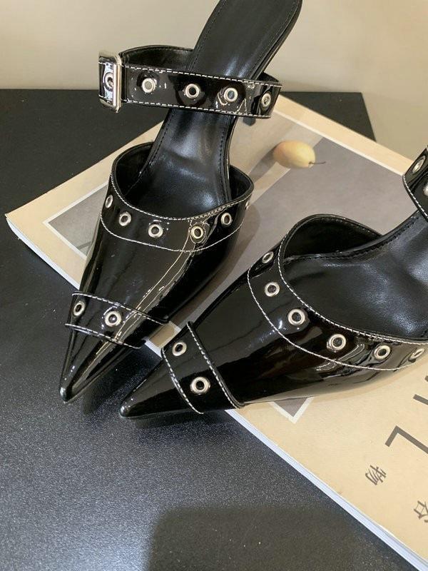 

2024 новые туфли на шпильках с заостренным ремнем и пряжкой женские европейские и американские туфли с сумкой на голове серебристые задние пустые босоножки на высоком каблуке тапочки 39 чёрный