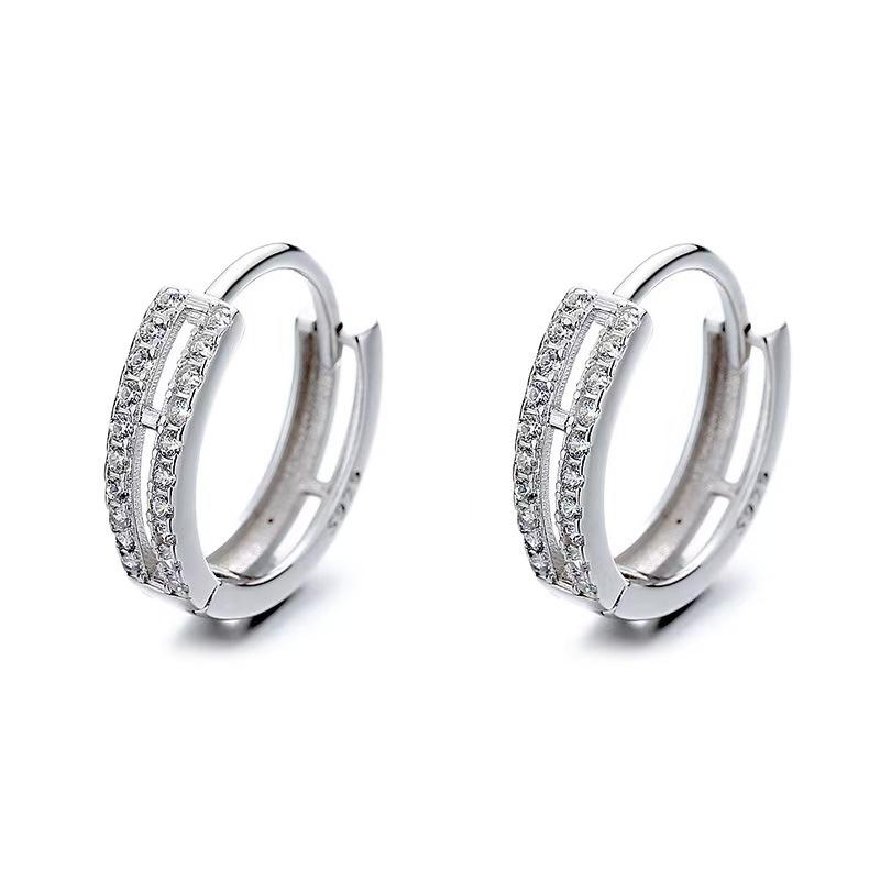 Hollow Diamond Double-Layer Earrings Women'S Niche Design Sense Exquisite Circle Ear Buckle Simple High-End Ear Jewelry