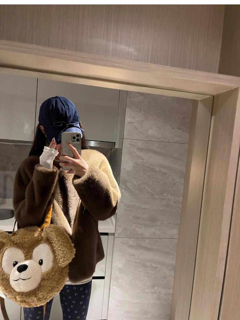 Umweltfreundlicher Kurzmantel aus Faux-Mink - Cremefarben, Niedlich und Weich für Damen, Winter 2025