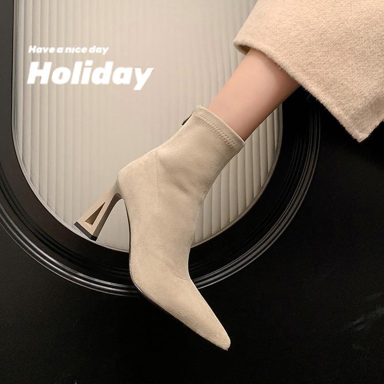 

Niche French elastic thin boots 2025 autumn and winter new suede sleeve thick high heel pointed short boots, confidential hair 39