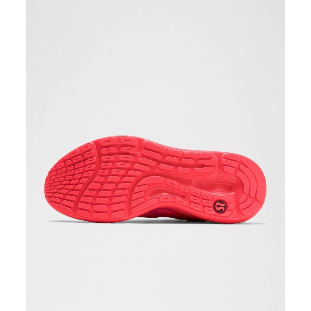 Lululemon Women S Beyondfeel Running Shoe raSpberry couliS Star burSt Bright Burgundy Bay