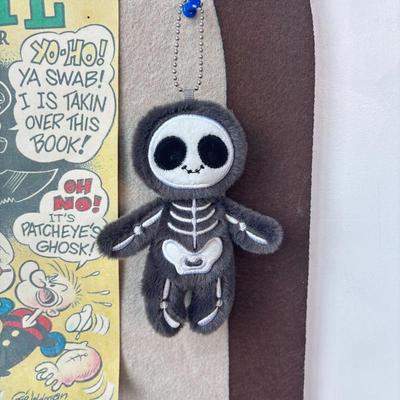 Kreslený Halloweenský Kostlivec Plyšová Panenka Přívěsek Klíčenka Kreativní Doplněk na Batoh Domácí Dekorace Pro Děti Halloweenské Dárky