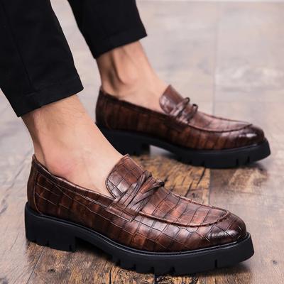 Fashion Men Leather Shoes Outdoor Casual Formal Business Men's Shoes Fashion Black Retro Shoes Slip-On Mens Loafers Zapatos Hombre