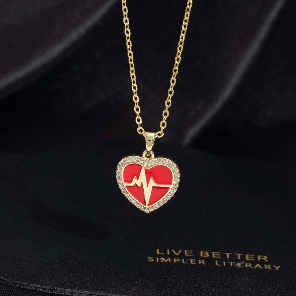 Metal Heart Crown Collarbone Necklace Hip Hop Pendant Necklace For Women Luxury Chain Accessory