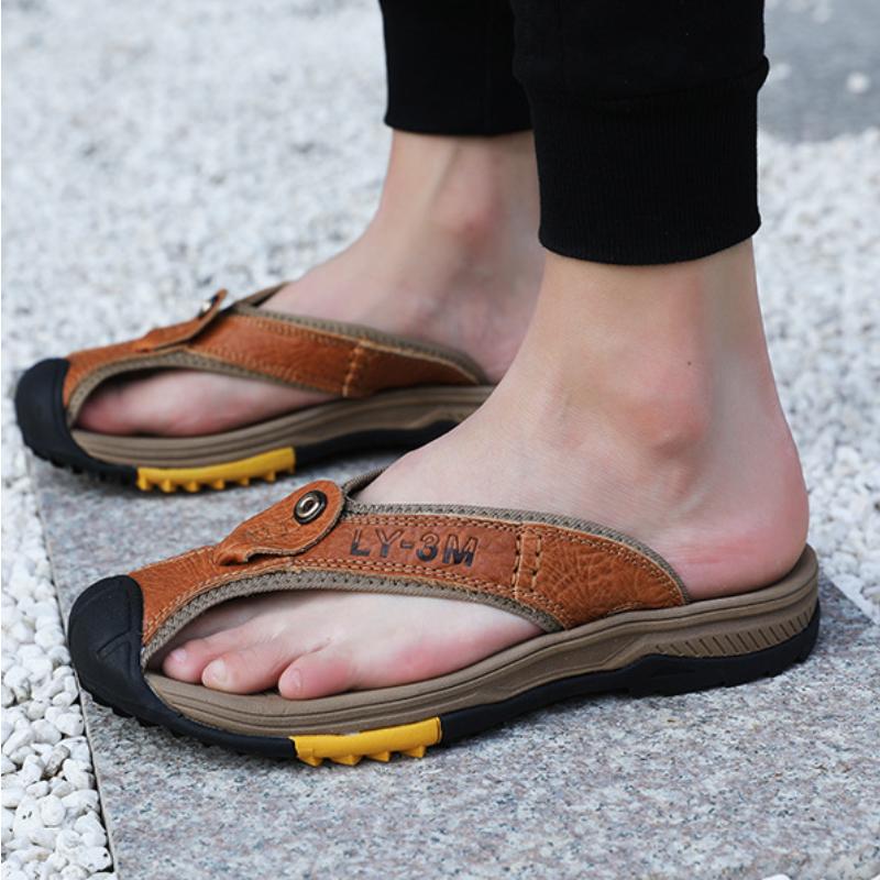 Men Flip Flops High Quality Genuine Cow Leather Slippers Mens Massage Slippers Outdoor Casual Beach Slippers Pinch-Toe Sandalias