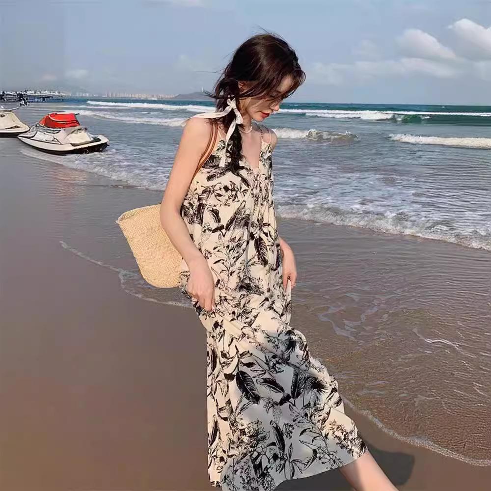 French Suspender Ink Painting Floral Beach Dress for Women New Summer Outdoor Wear Texture High-end Temperament Skirt