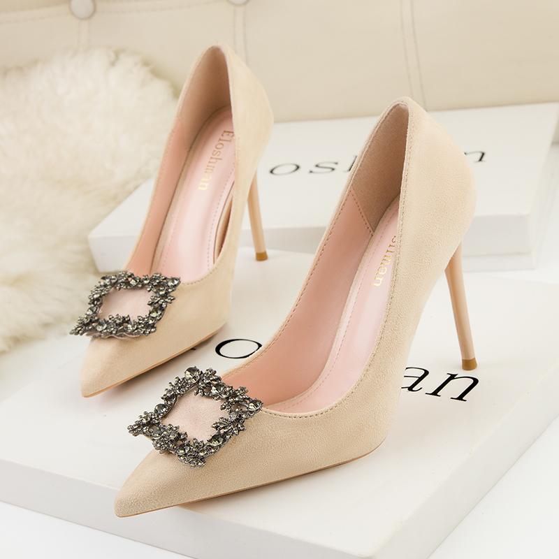 Mode HOT Damen 9,5cm 6cm Hohe Absätze Schwarze Pumps Dame Elegante Schuhe Weiblich Kristall Schnalle Scarpins Frau Nude Abschlussball Hochzeit Brautabsätze