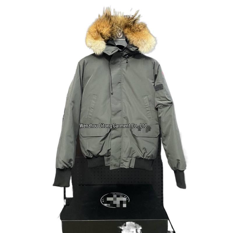 Canada Goose Kurze Bomberjacke - Winter Daunen-Oberbekleidung für Damen & Herren, Pelzkragen, Dick & Warm.