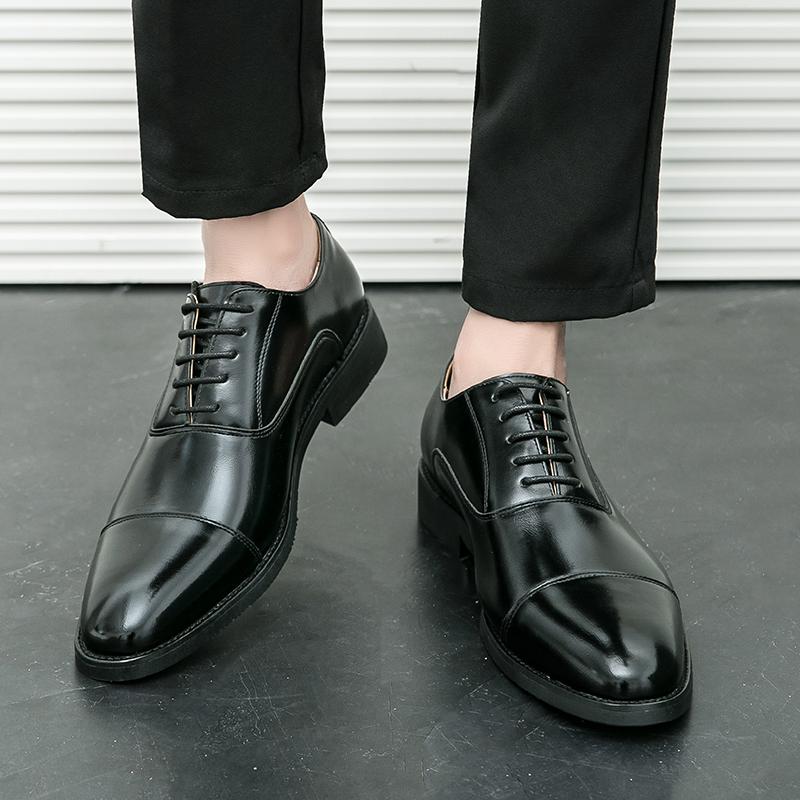 Men's formal leather shoes Fashionable British style Outdoor leisure business party Office groomsman groom's wedding shoes