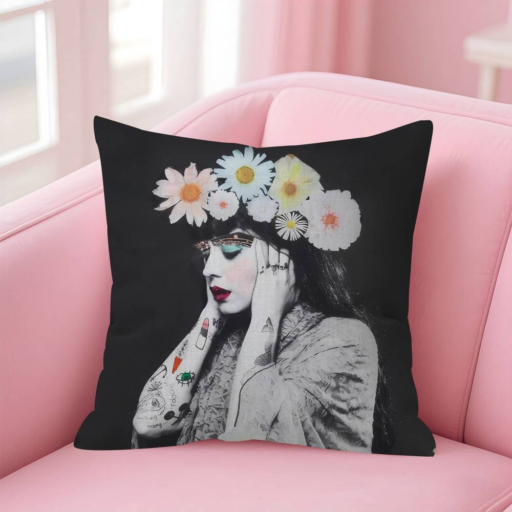 Singer MMon Laferte Music Cushion Cover Car Throw Pillow Case For Sofa Car Christmas Gift 40x40cm 45x45cm