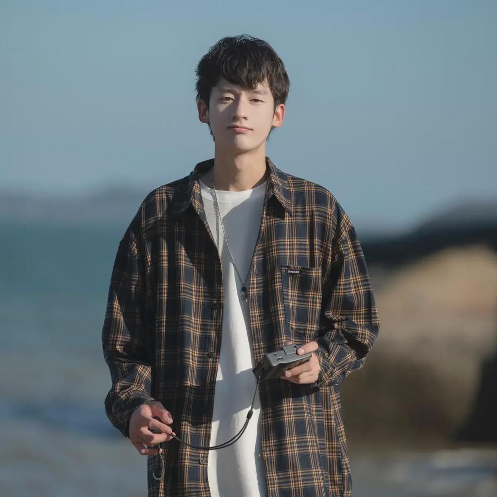 Men's 2023 Retro Japanese Plaid Loose Long Sleeve Shirt for Spring and Autumn