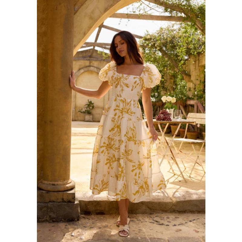 Summer hot-selling square-necked bubble-sleeved printed long dress, big swing, waist and thin dating dress