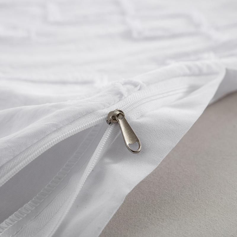 White Duvet Cover Queen Boho Tufted Microfiber Bedding Set for All Seasons, Embroidery Shabby Chic Comforter Covers with Zipper