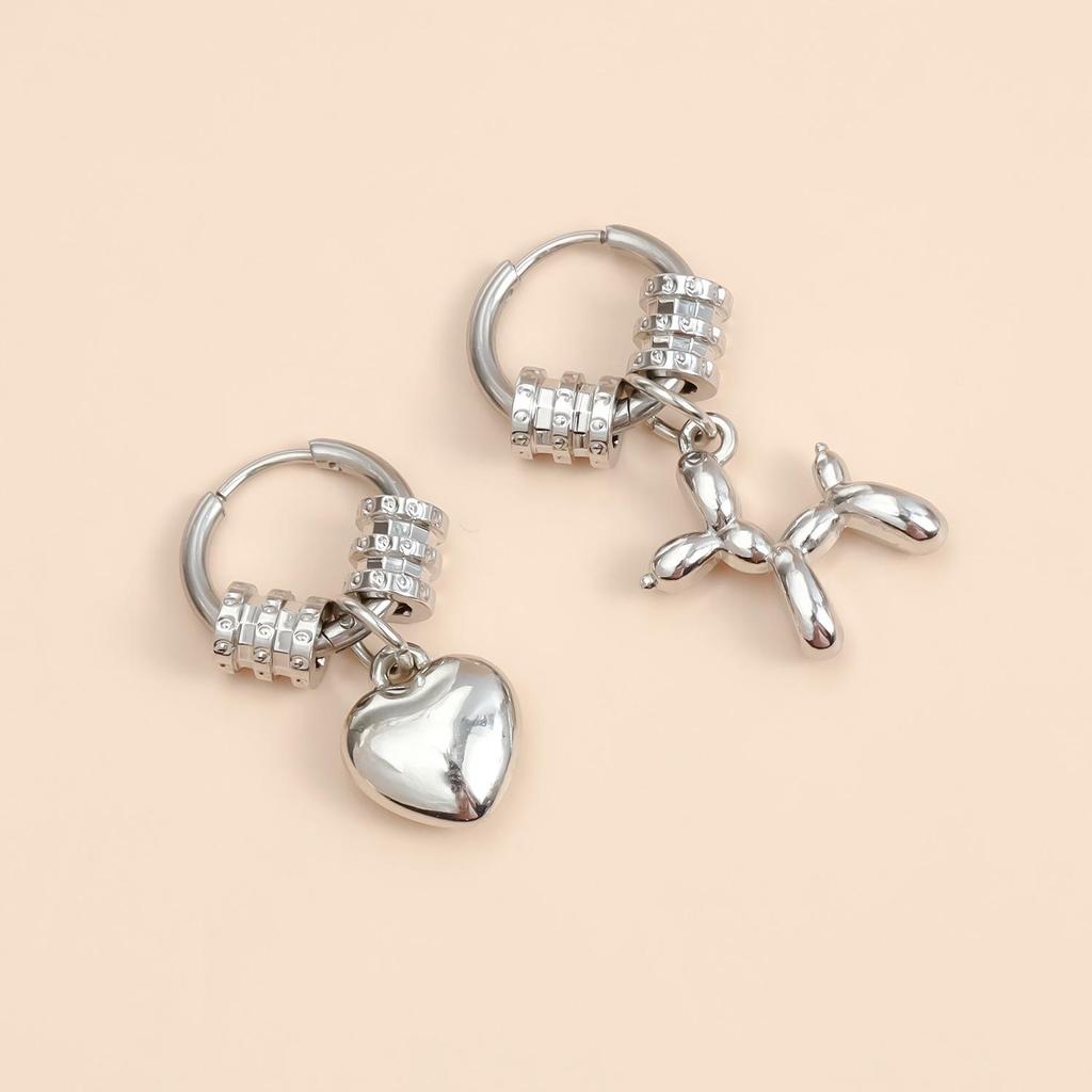 Chic Heart and Bear Ear Cuffs: Fashion-Forward European/American Earrings for Women