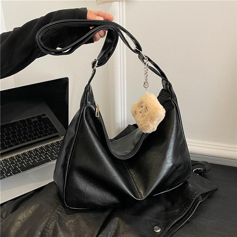 2025 Women's Retro High-End Crossbody Tote: Large-Capacity Fashion Underarm Bag for Commute
