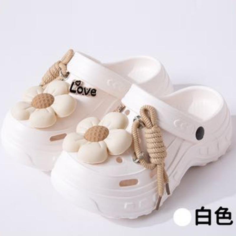 New hole shoes women's indoor and outdoor stepping on shit feeling comfortable and breathable eva slippers thick-soled slippers wholesale