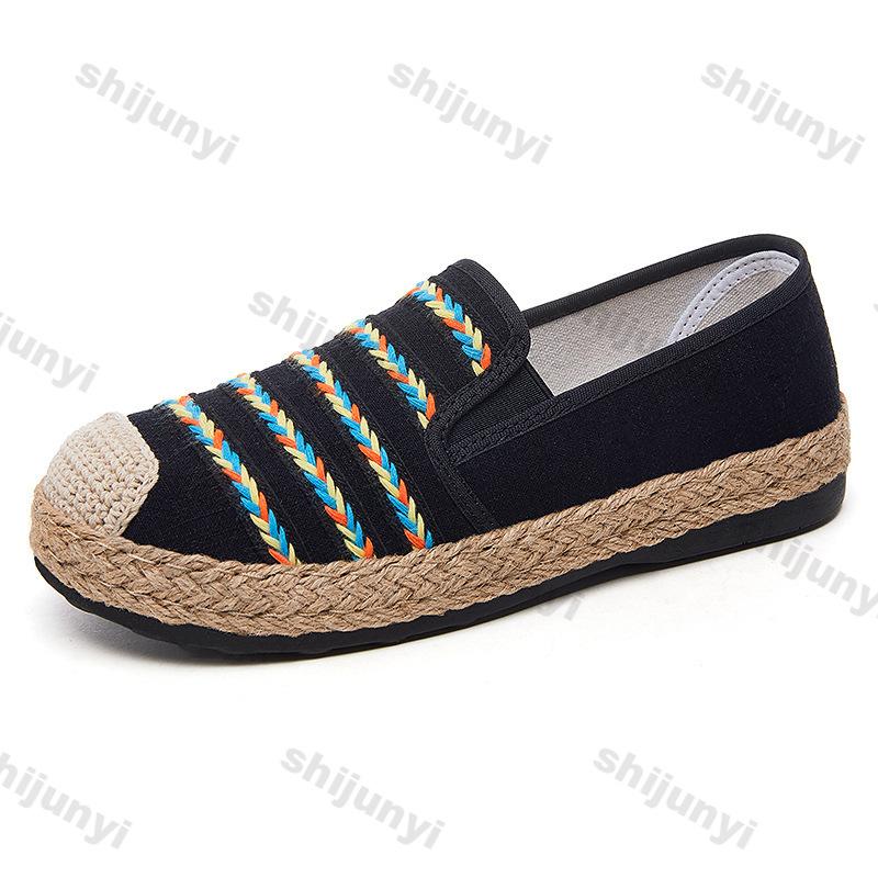 Fashion Women's Casual Shoes 2025 Summer New Fashion Slip on Lightweight Comfortable Flats Weave Breathable Soft Sole Vulcanized Shoes