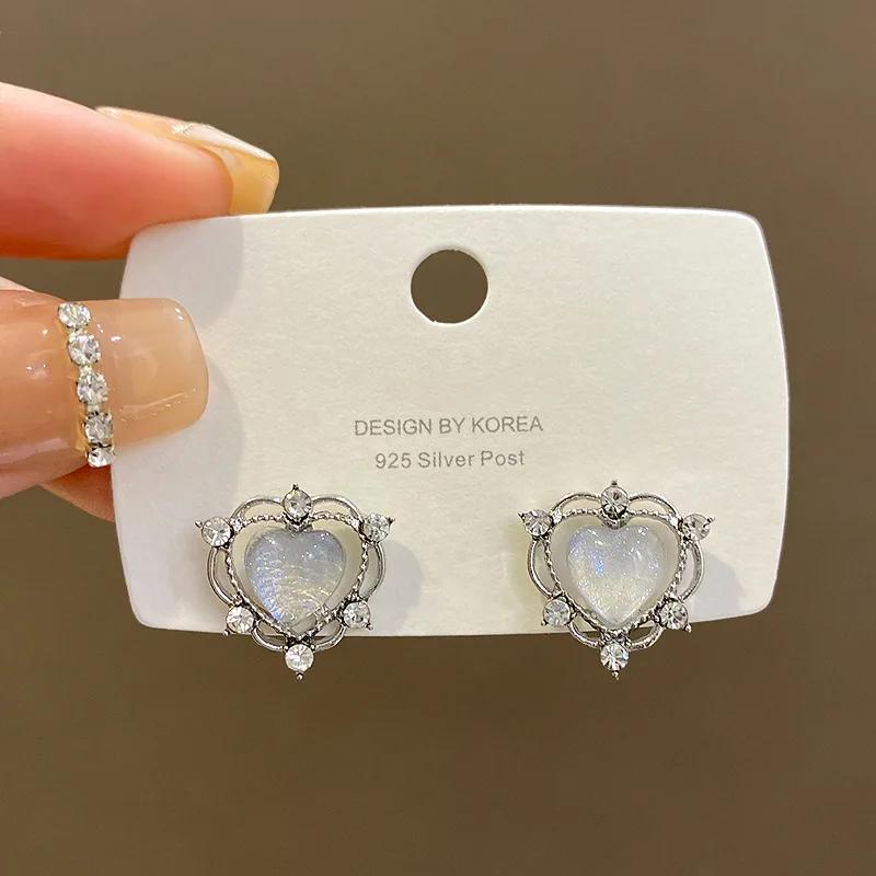 Heart Pearl Earrings for Women Jewelry Making Cute Romantic Earrings Elegant Fashion Minimalist Style Stud Earrings for Women