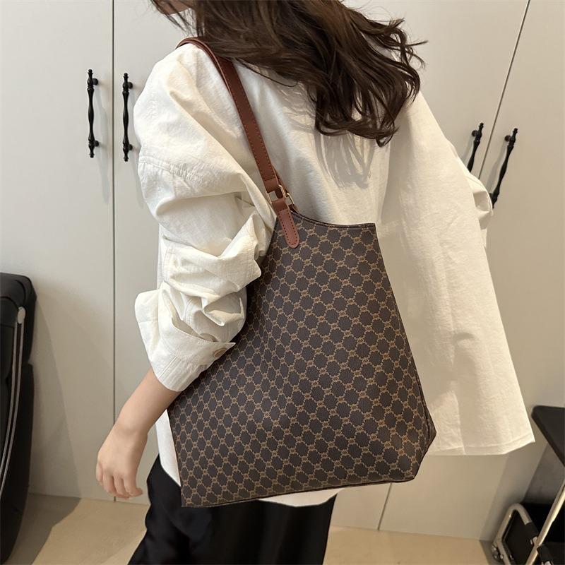 One-shoulder portable zipper tote bag, new large-capacity commuting fashion printed underarm women's trend bag