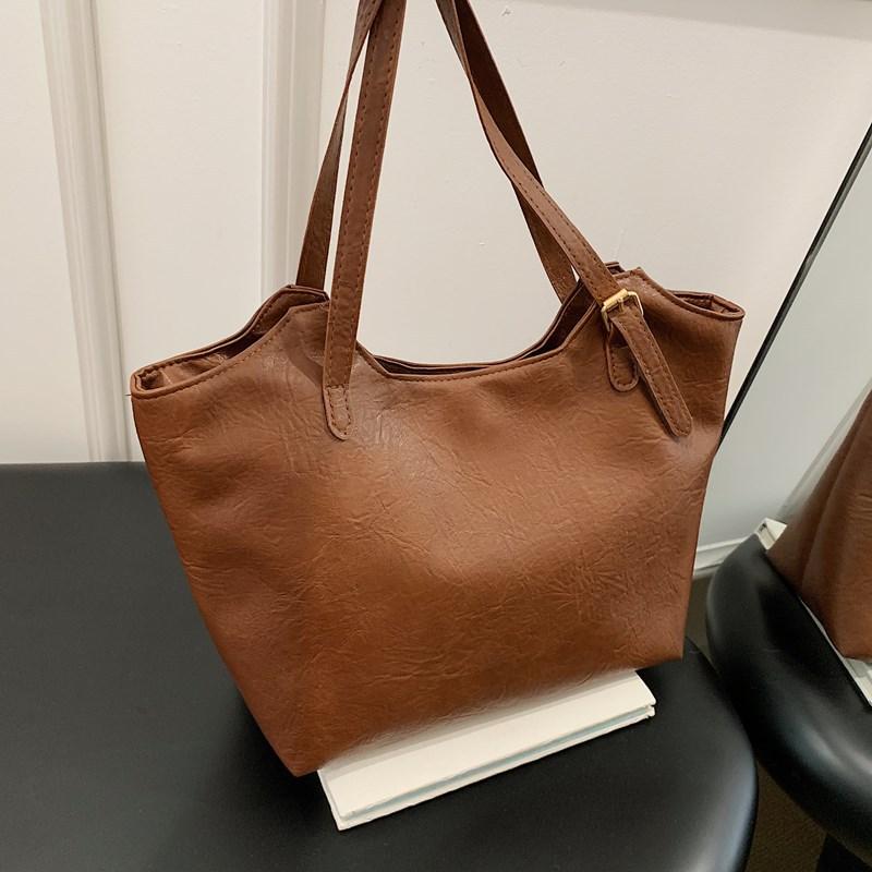 Retro Large-capacity New Versatile Handbag Tote Bag Fashionable Shoulder Underarm Bag Commute To Work