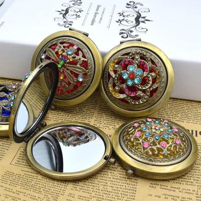Mini Vintage Hollow Makeup Mirrors Double-sided Folding Folding Pocket Mirror Round Floral Pattern Round Makeup Mirror Student