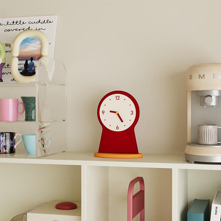 Elegant Desktop Clock Ornament: Creative Small Living Room & Bedside Table Display