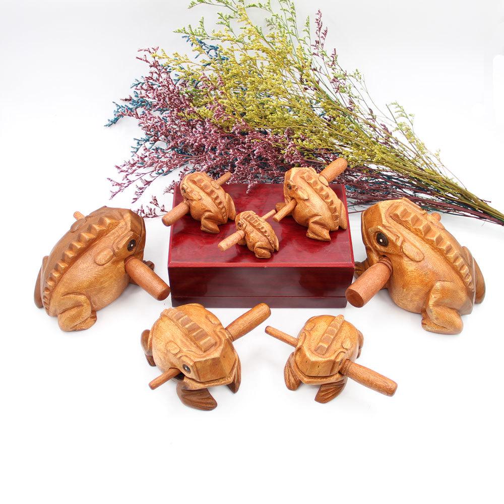 Thai Hand-Carved Wooden Frog Ornament - Creative Fish Souvenir and Home Decor Sounding Craft Gift